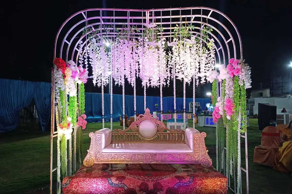 Coco Resort Banquets pune